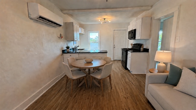 Photo - 214 N 19th St