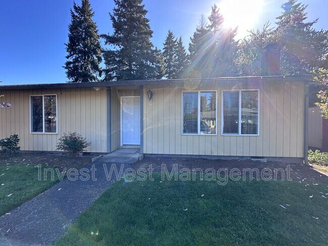 Photo - 3903 E 18th St Casa