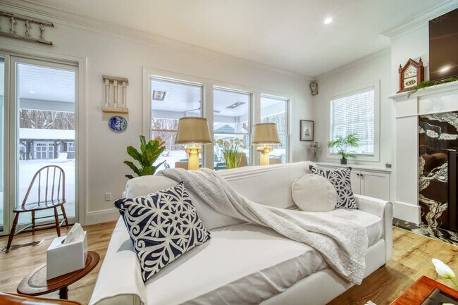 2171 Lakeshore Dr Unit SI ID1583730P
