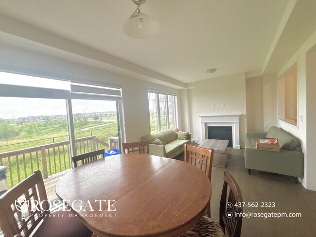 Photo - Spacious 3-Bedroom Detached Home with Garage & Backyard – Hamilton