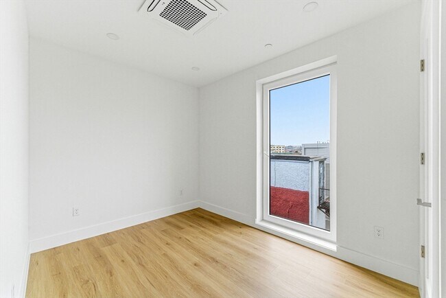 Photo - 1066 Commonwealth Ave Unit 203