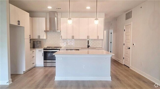 Building Photo - 3101 Govalle Ave Unit 116 Rental