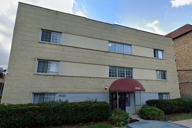 Photo - 1733 N Cambridge Ave Unit 311