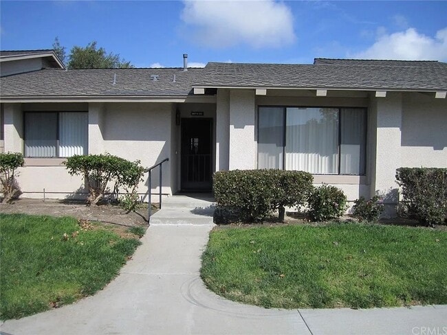 Building Photo - 8877 Tulare Dr Rental