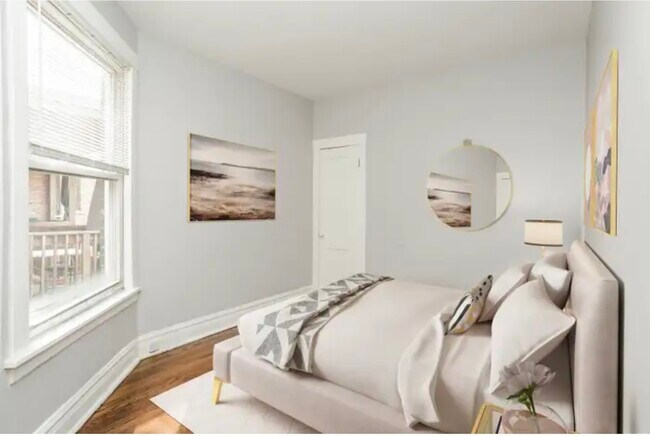 Photo - 1006 N Lawndale Ave Unit 2