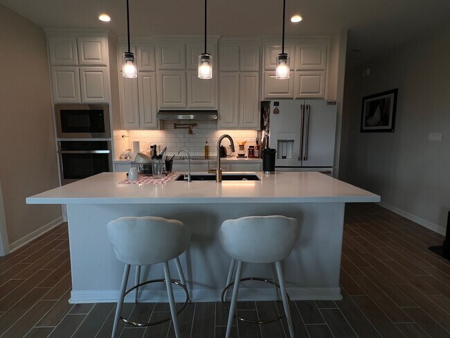 Photo - 2256 Grove Ln