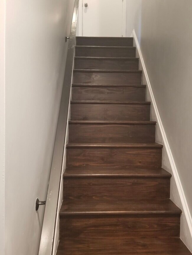 Photo - 327 S 46th St