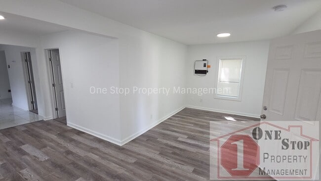 Photo - 807 S Hardy Ave