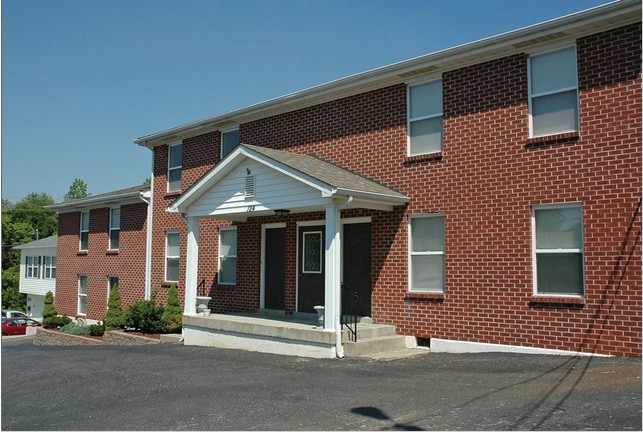 Photo - 106-124 Topfield Rd Apartments