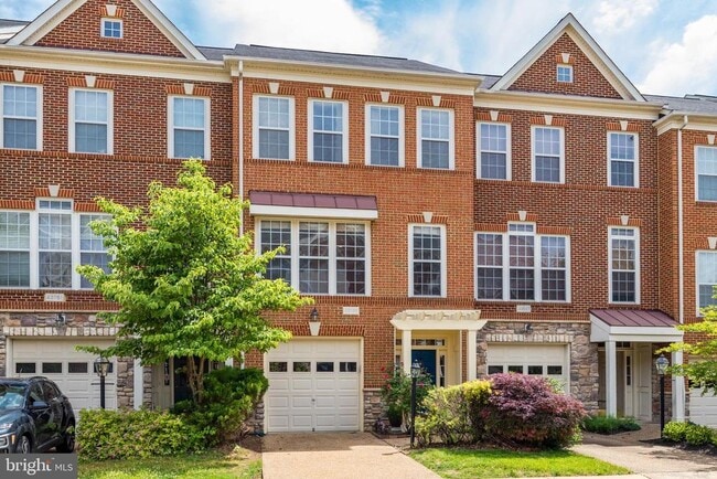 Photo - 43149 Crosswind Terrace Townhome