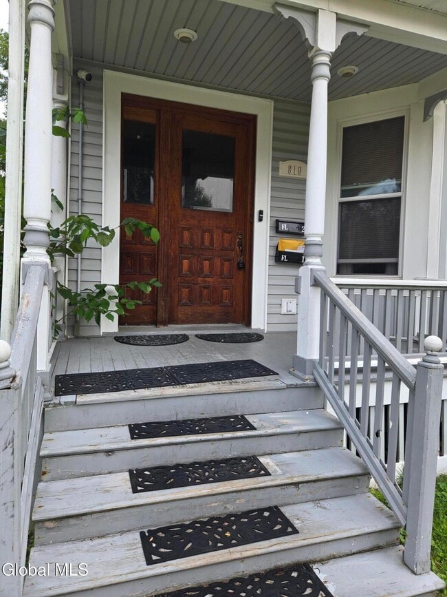Building Photo - 810-816 6th Ave Rental