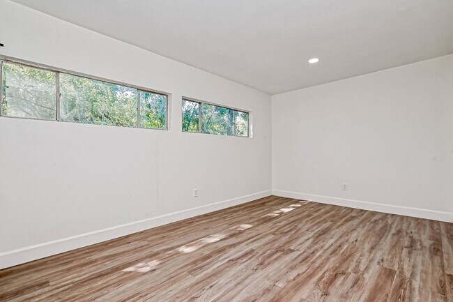 Photo - 5609 Denmark St Unidad 5609 Denmark  B