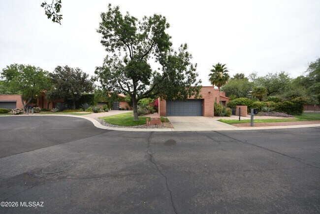 Photo - 5120 E Woodgate Ln
