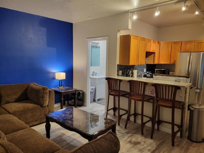 Photo - 355 Kalanianaole St Unit 301