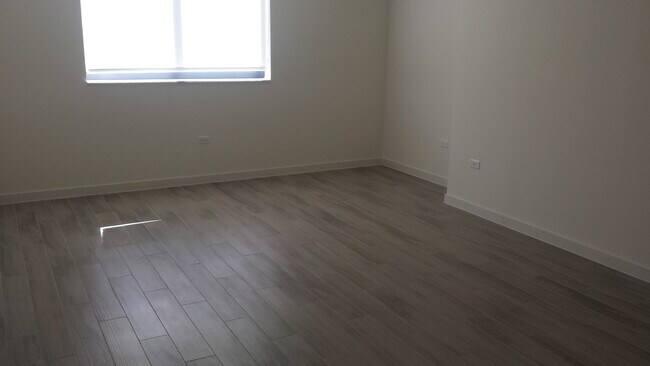 999 SW 1st Ave Unit 2305