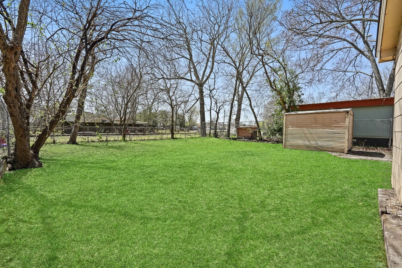 Photo - 205 Stimpson St