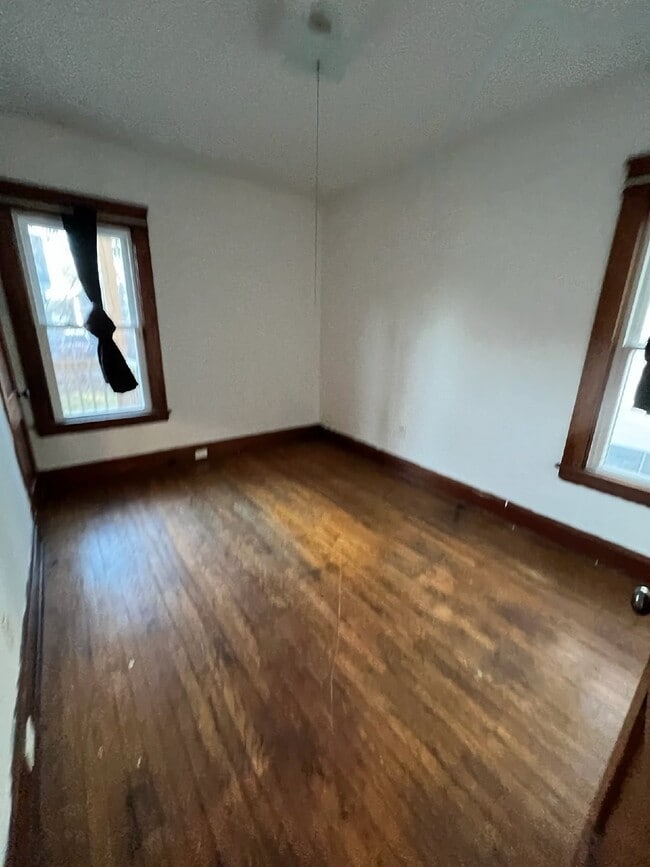 Photo - 2 Bedroom Vouchers Accepted! Apartment