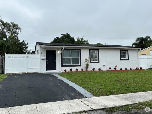 Building Photo - 611 N 69th Way Rental