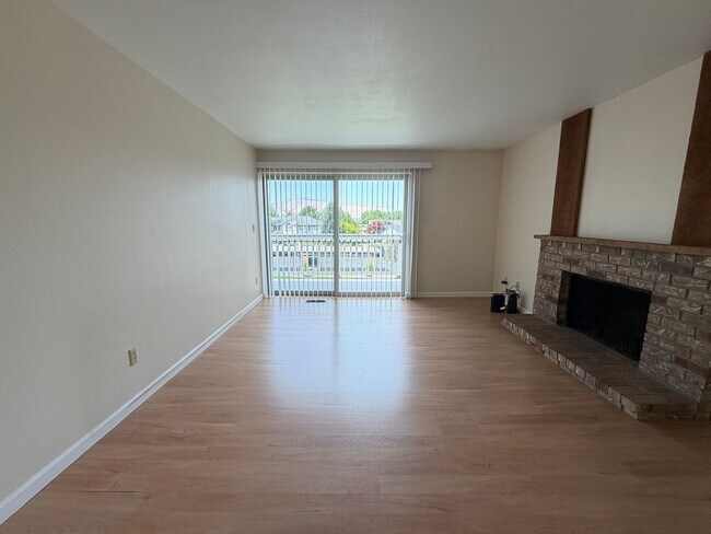 Photo - Now renting 2 bedroom 1.5 bathrooms Condo at Castlerock Unit 25