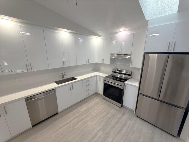 Photo - 1439 Captains Walk