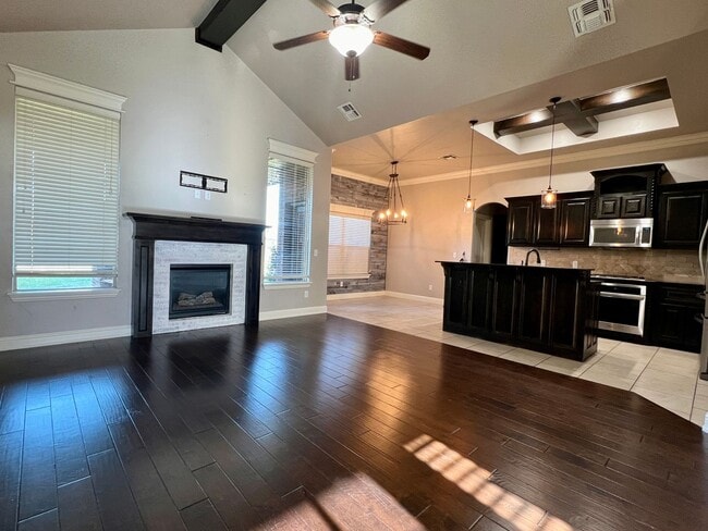 Photo - 113 London Dr