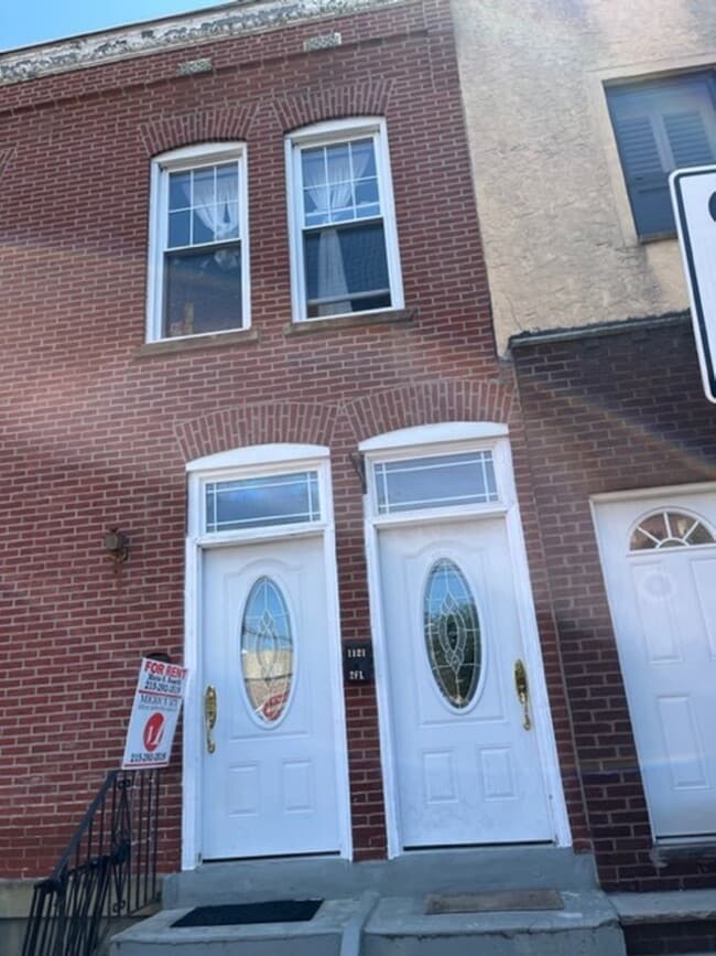 Building Photo - 1121 S 13th St Unit 2nd Fl