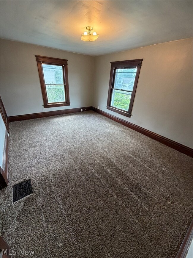 Photo - 244 W Summit St