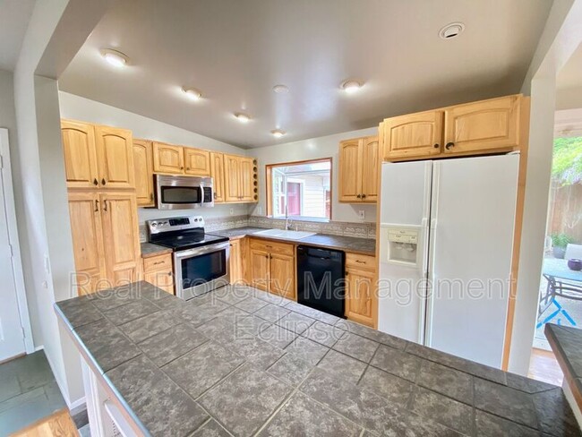 Photo - 16025 NE 3rd St House
