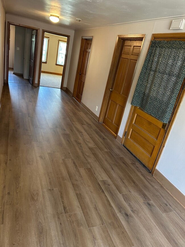 Front Door Hall - W4160 Main Rd Unit 3