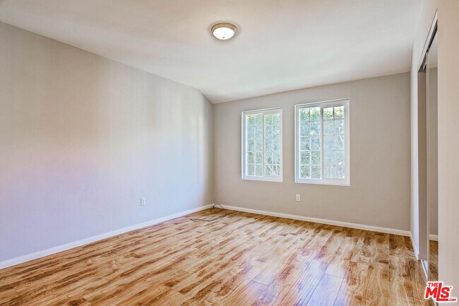 Photo - 1112 Ocean Park Blvd Unidad B