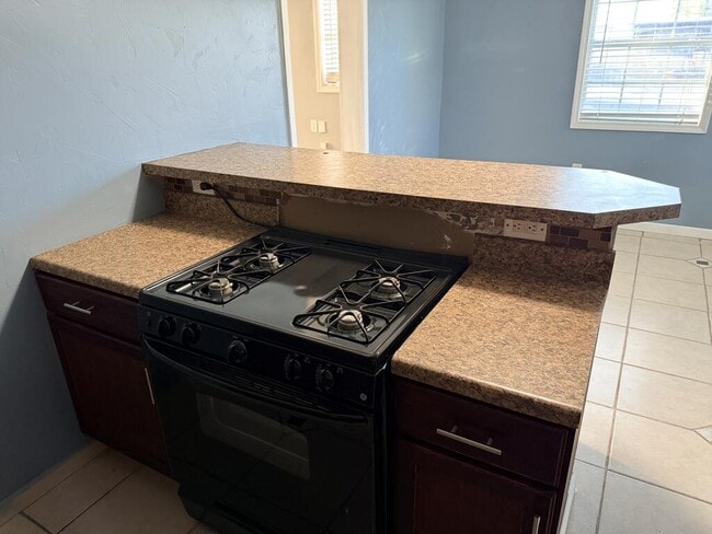 Photo - 1120 W 5th St
