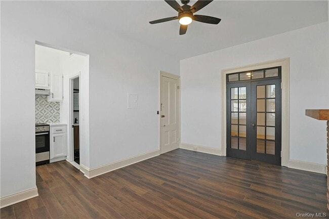 Photo - 19 N Broadway Unit # 3W