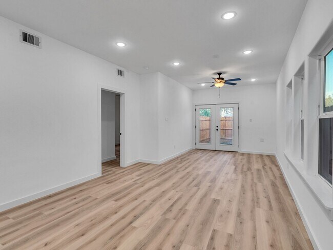 Photo - ? 3 Bed / 2.5 Bath Duplex – Spacious & Move-In Ready! ?