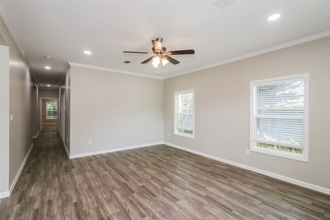 Photo - 774 Dillard St
