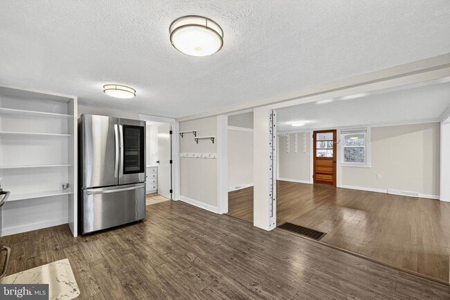 Photo - 239 McDonald Rd