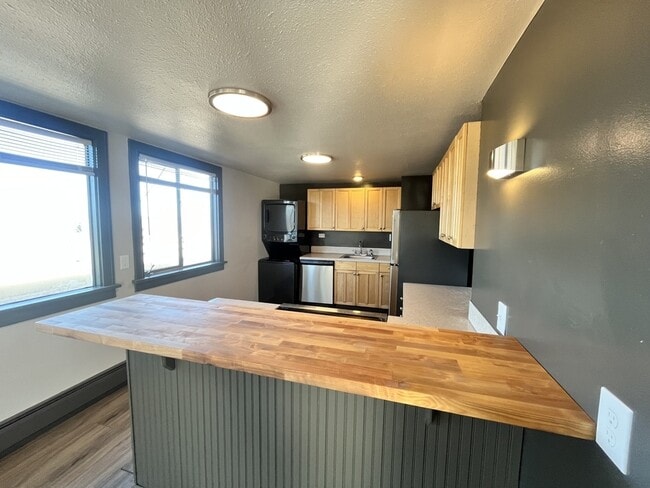 Photo - 16 N Broadway St Unit 60