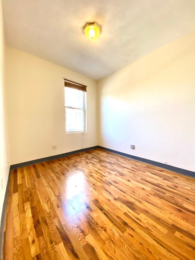 Building Photo - 838 Huntington Ave Rental