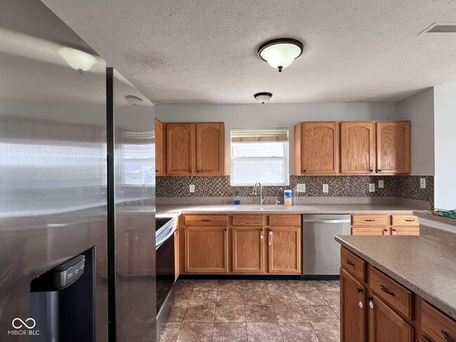 Photo - 1288 Constitution Dr