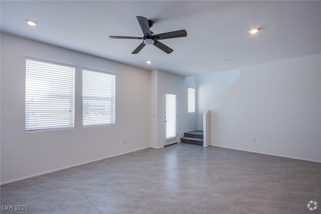 Building Photo - 6288 Dolosonte St Rental
