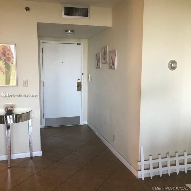 Photo - 2000 Towerside Terrace Unit 905