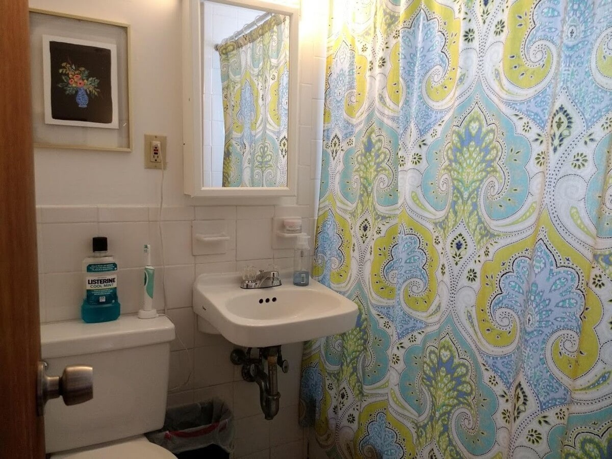 Photo - NO FEE!! GREAT DEAL IN PRIME LOCATION!!! KENMORE STUDIO WITH DISHWASHER AVAILABLE 9/1