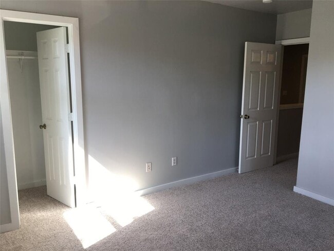 Photo - 4802 Clarkson Ave