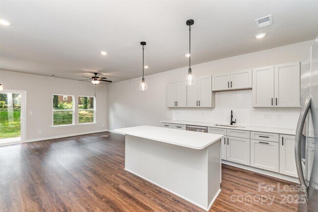 Photo - 3719 Davis Ave