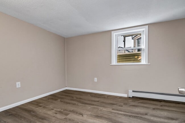 Photo - 153 Union St Unit B