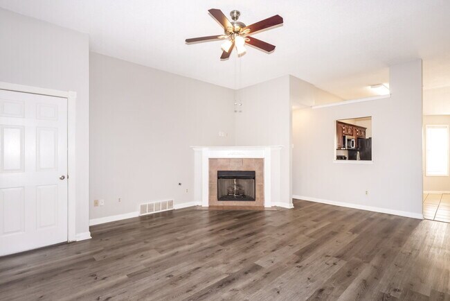 Photo - 8445 Clubview Dr