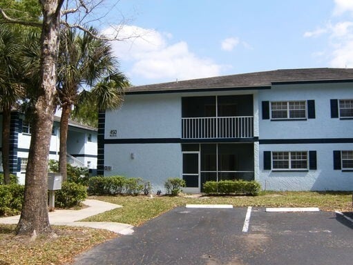 Building Photo - 2/2 Upstairs Silver Downs Condo in Silver ...