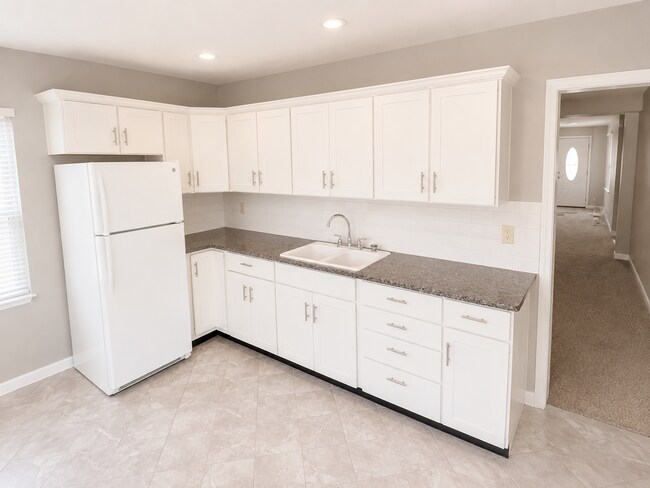 Photo - 3 Bed / 1 Bath Home in Dubuque