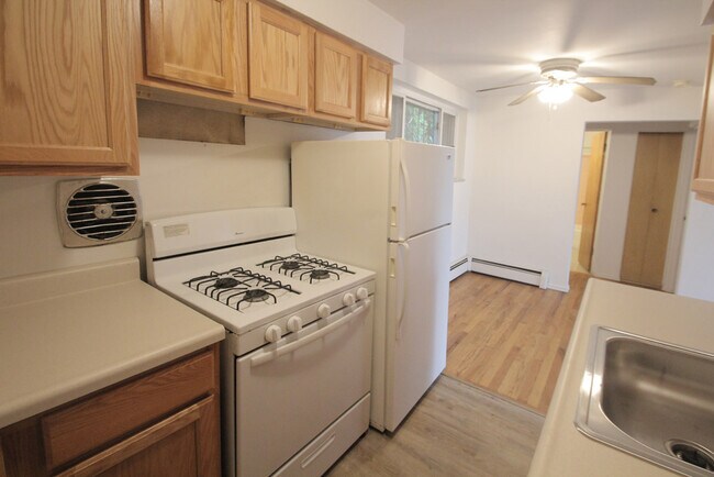 600 Allenby Ave Unit 4