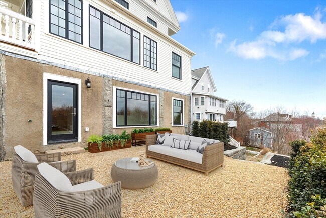 Photo - 32 Beacon St Unit 4