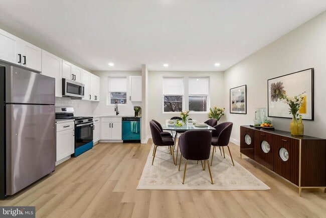 Photo - 5959 Upland Way